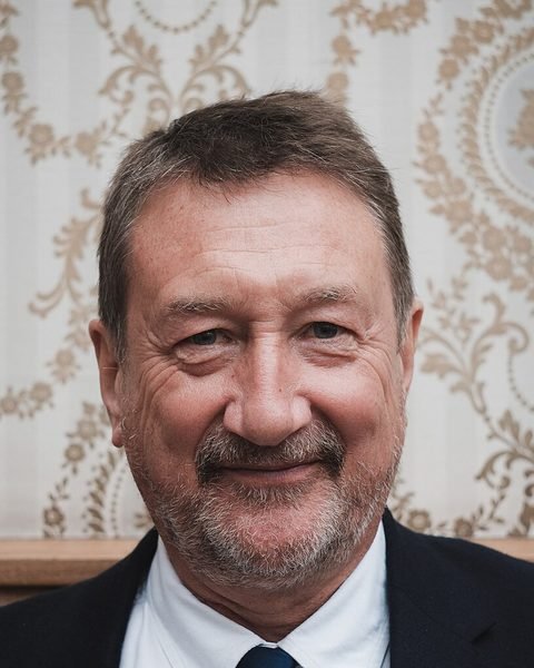 Steven Knight, James Bond reboot