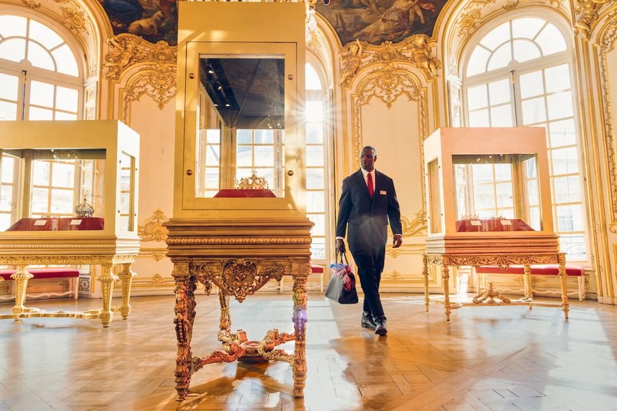 A museum gallery, one of the heist settings in Part 4