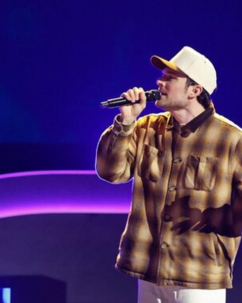 Alt Bloom, The Voice Season 30 contestant on Team Queen Latifah